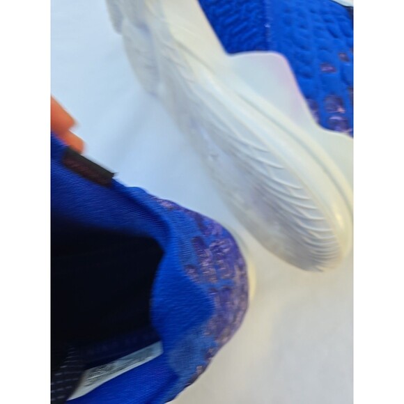LeBron 17 x Uninterrupted More Than An Athlete Size 11 - Picture 8 of 10